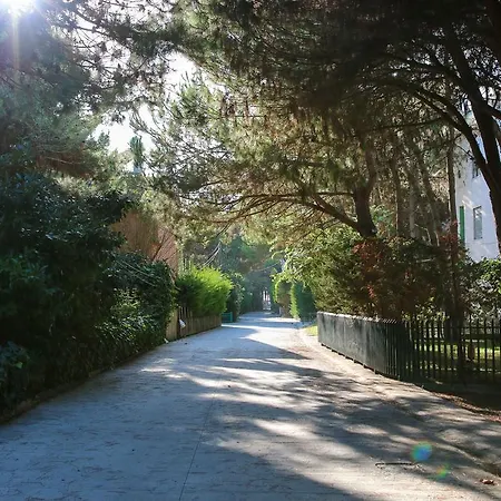 Sun * Golem (Tirana)